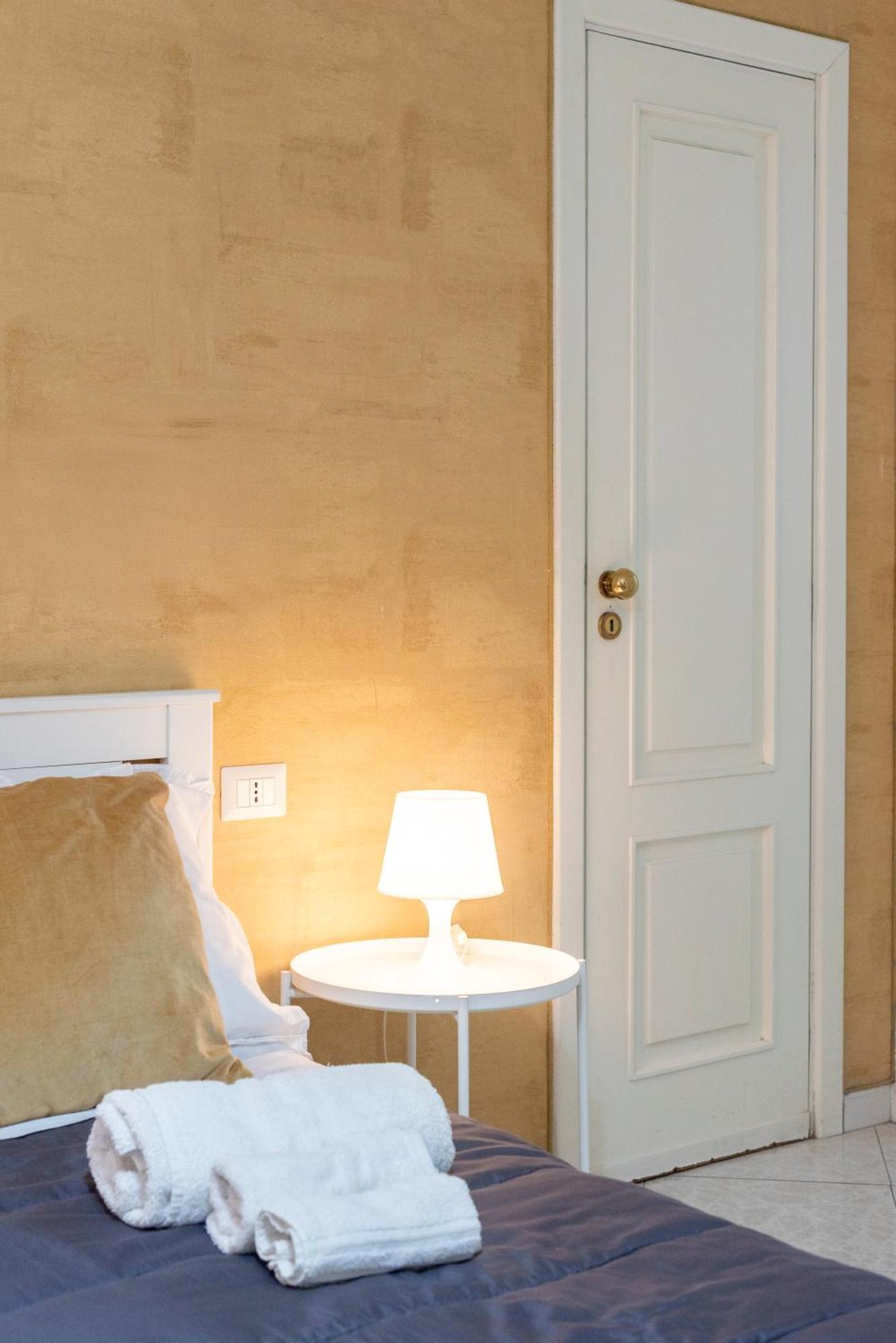Napoli Centro, Dm Suites Екстер'єр фото